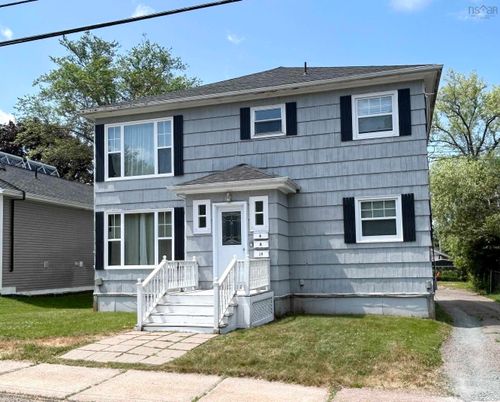 6 Mclean St, Home with 8 bedrooms, 0 bathrooms and null parking in Truro NS | Card Image