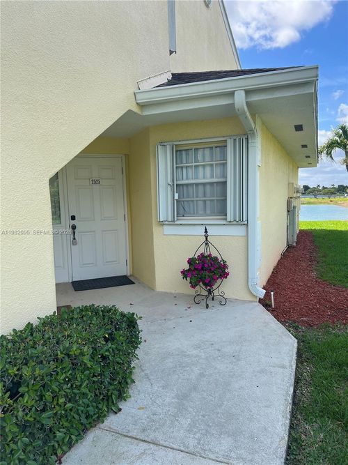 b-2525 Se 19th Pl, Homestead, FL, 33035-1346 | Card Image