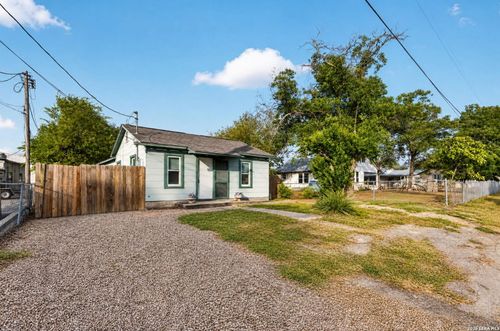 1112 Lorenzo St, Castroville, TX, 78009-4562 | Card Image