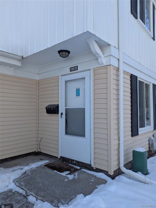 38030 Greenwood St, Westland, MI, 48185-3380 | Card Image