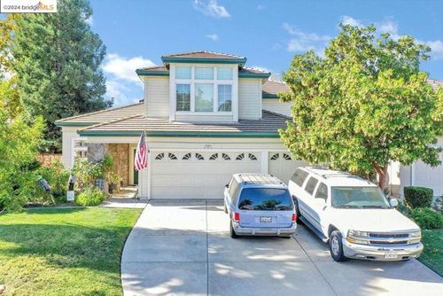 525 Red Rome Ln, Brentwood, CA, 94513-2689 | Card Image