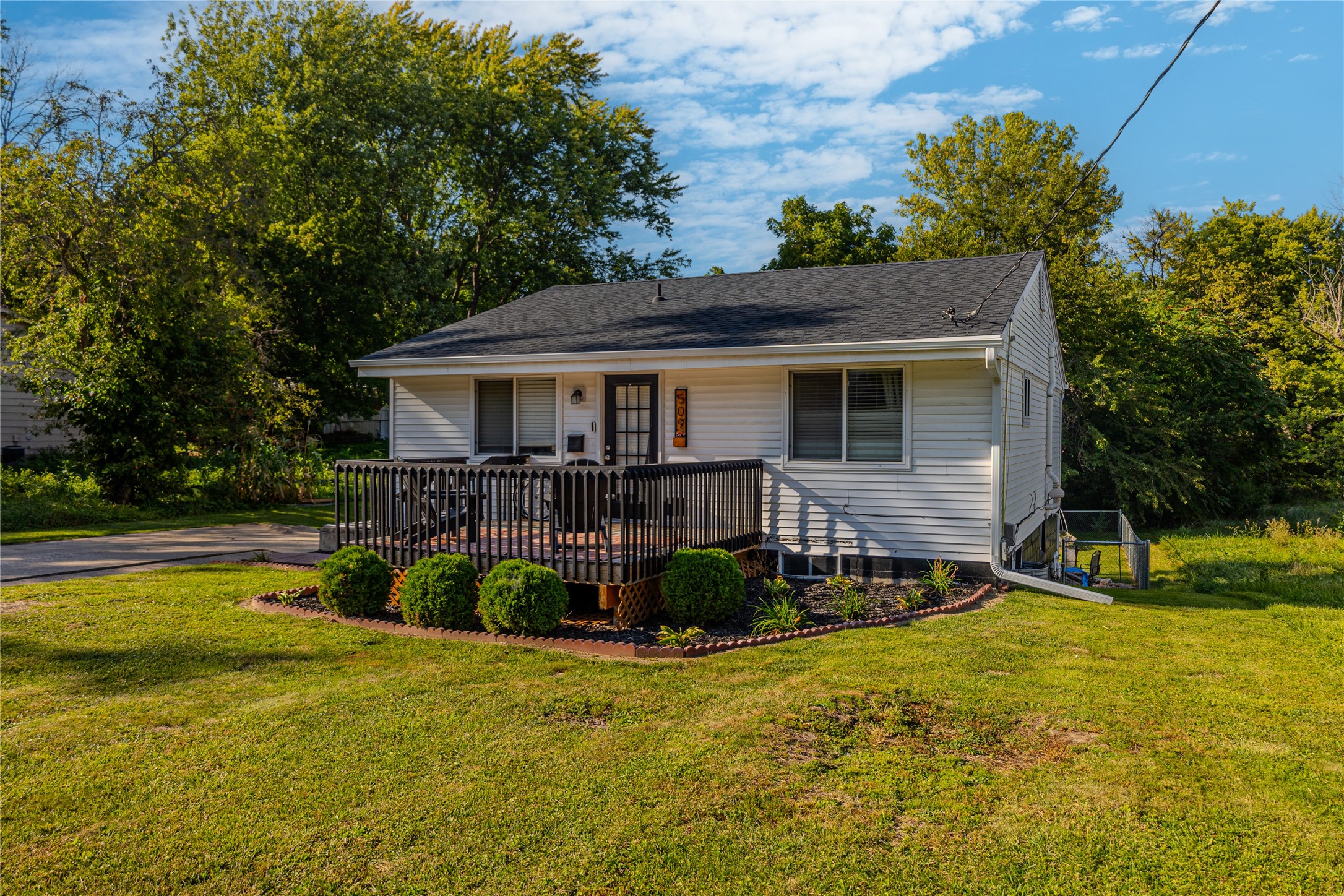 Bell Ave, Des Moines, IA 50315