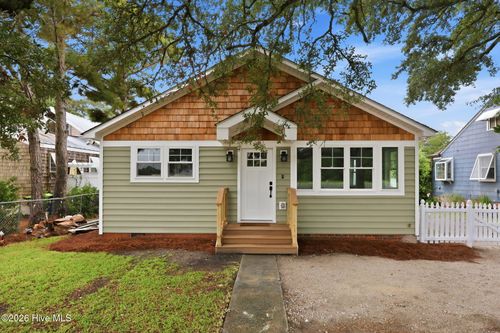 2609 Arendell St, Morehead City, NC, 28557-3320 | Card Image