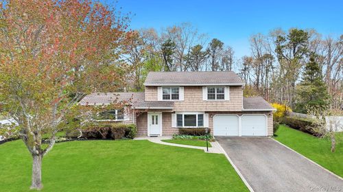 171 Nathan Dr, Bohemia, NY, 11716-1319 | Card Image