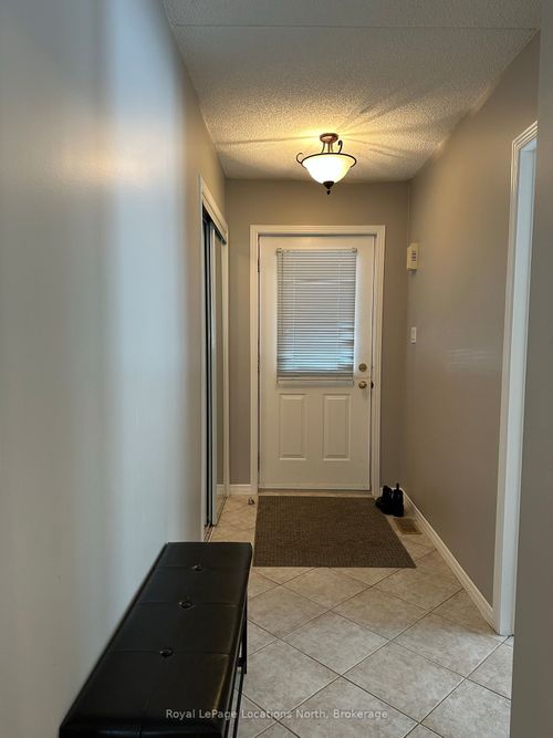 289 Mariners Way, Collingwood, ON, L9Y5C7 | Card Image