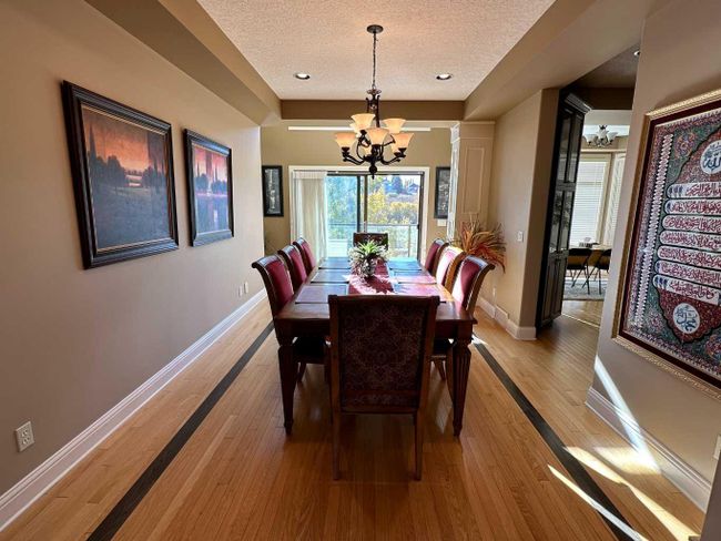 50 Hamptons Manor Nw, Home with 5 bedrooms, 3 bathrooms and 6 parking in Calgary AB | Image 10