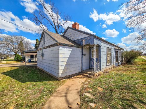 1200 E 12th St, Sweetwater, TX, 79556-2642 | Card Image