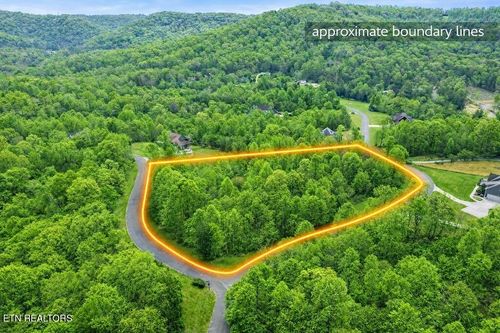 4508 Highland Woods Way, Powell, TN, 37849 | Card Image