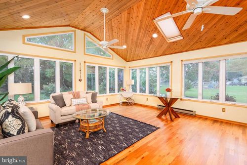 1401 Calvert Rd, CHESTER, MD, 21619-2859 | Card Image