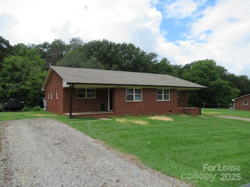 1745 River Rd, Lincolnton, NC, 28092-9679 | Card Image