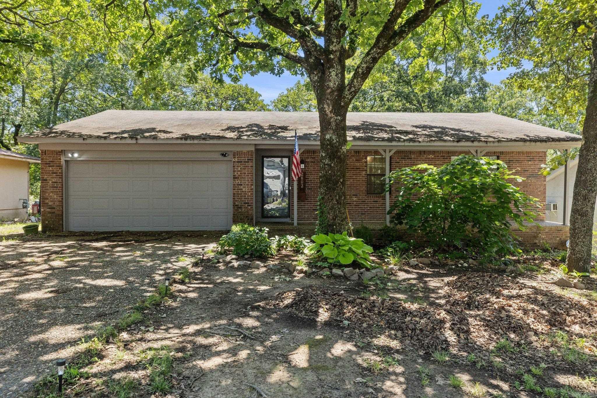Jadestone Dr, Sherwood, AR 72120