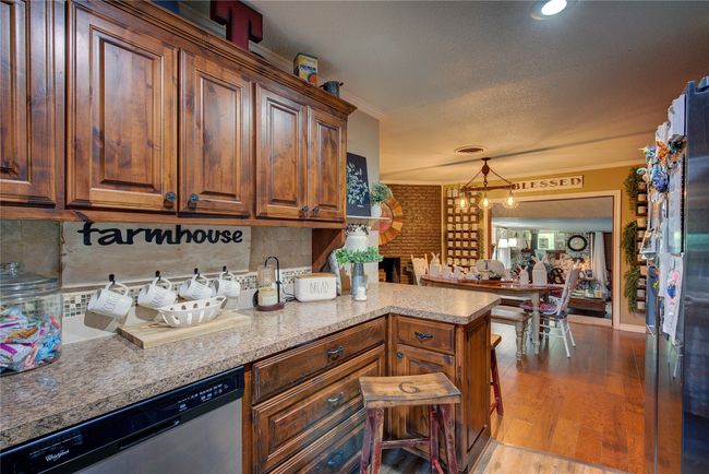 17133 Farm Road 1567 W, Home with 2 bedrooms, 1 bathrooms and null parking in Lone Oak TX | Image 9