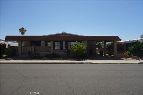 1018 San Nicolas St, Hemet, CA, 92543-6843 | Card Image