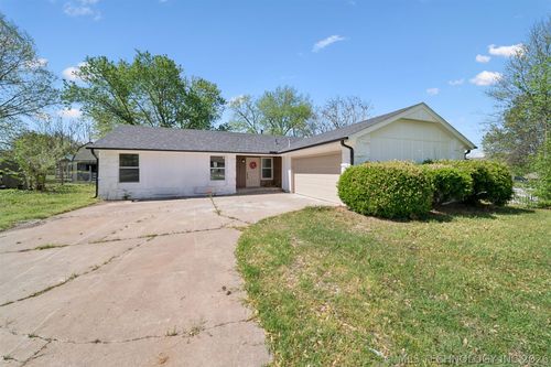 2934 W 68th Street, Tulsa, OK, 74132 | Card Image