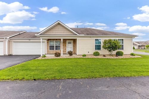802 Cumberland Meadows Cir, Hebron, OH, 43025-7517 | Card Image