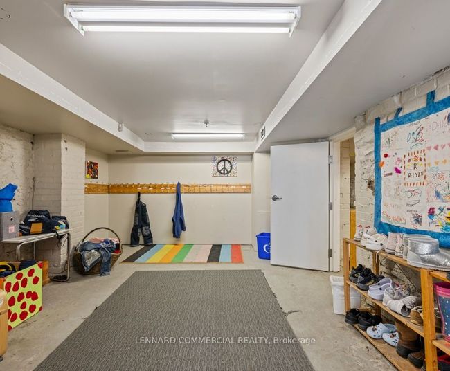 39 Spadina Rd, Home with 0 bedrooms, 0 bathrooms and null parking in Toronto ON | Image 18