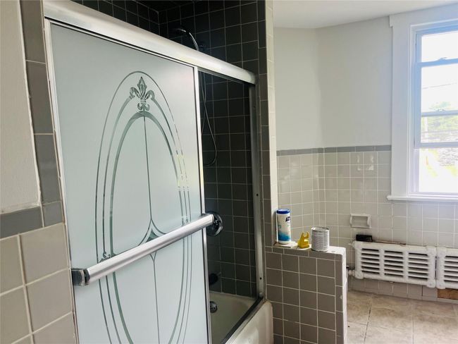 Alternate view of bathroom | Image 15