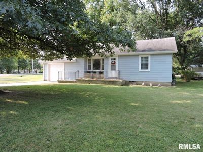 320 Orr Avenue, House other with 2 bedrooms, 1 bathrooms and null parking in Pekin IL | Image 3