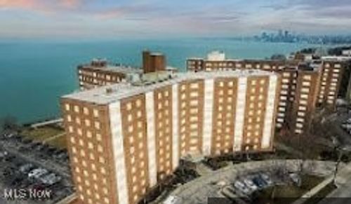 apt-114-11850 Edgewater Dr, Lakewood, OH, 44107-1719 | Card Image