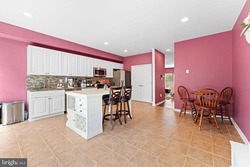 3988 Cressida Pl, WOODBRIDGE, VA, 22192-7647 | Card Image