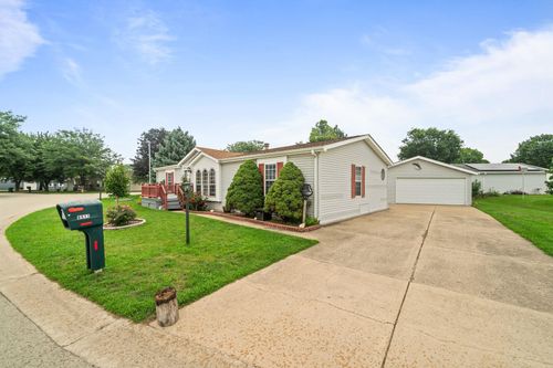 8511 Fig Tree Ln, Roscoe, IL, 61073-7953 | Card Image