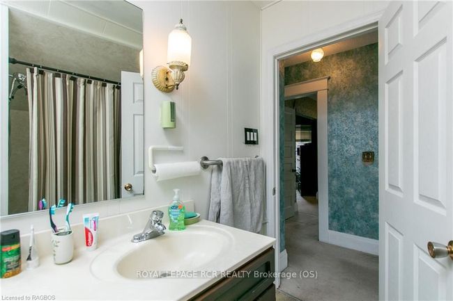 1095 2nd Ave W, House other with 3 bedrooms, 0 bathrooms and null parking in Owen Sound ON | Image 16