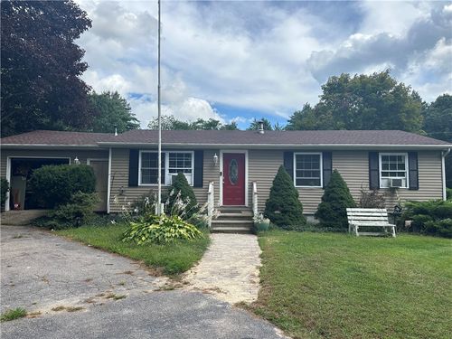 15 Riverview Dr, Wood River Junction, RI, 02894-1011 | Card Image