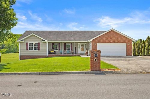 151 Sunnyfield Dr, Blountville, TN, 37617-3466 | Card Image