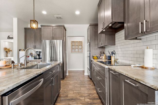 494 Flash Cir, Home with 4 bedrooms, 4 bathrooms and null parking in Luling TX | Image 10