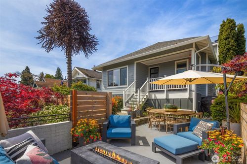 5033 40th Ave Sw, Seattle, WA, 98136-1201 | Card Image