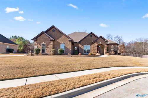 217 Woodgrove Dr Nw, Madison, AL, 35757-7253 | Card Image
