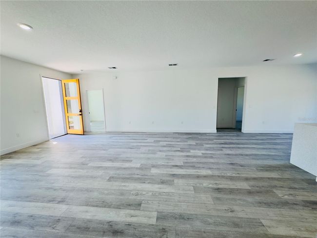 Living Room | Image 11