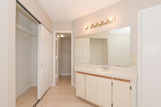 103 - 1540 Se Royal Green Cir, Condo with 2 bedrooms, 2 bathrooms and null parking in Port St. Lucie FL | Image 12