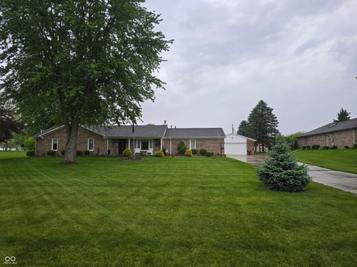 1961 N Valley Ln, Greenfield, IN, 46140-8668 | Card Image