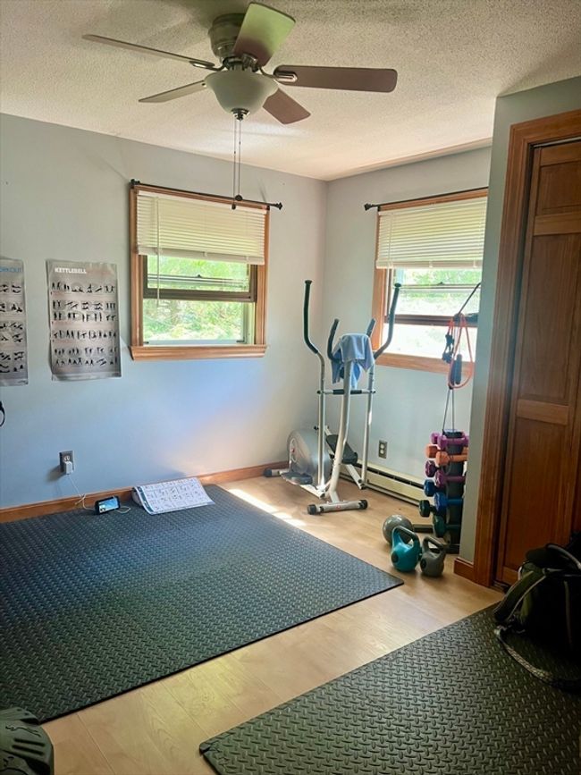 15 Old County Rd, Home with 6 bedrooms, 3 bathrooms and 4 parking in Holland MA | Image 6