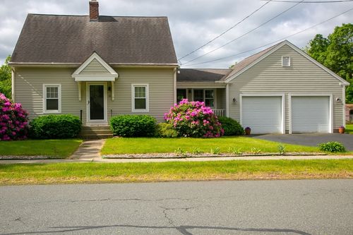 38 Ferrante Ave, Greenfield, MA, 01301-1417 | Card Image