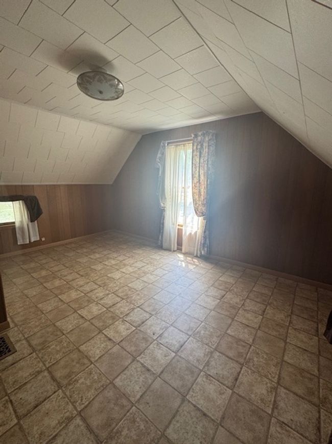303 Prairie St, House other with 3 bedrooms, 1 bathrooms and 3 parking in Pontiac IL | Image 17