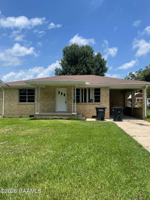 103 E Thompson Street, New Iberia, LA, 70560 | Card Image