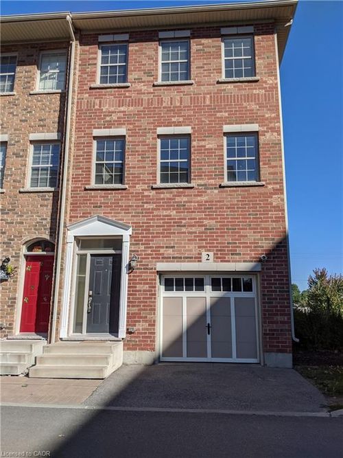2 Whitehaven Lane, Kitchener, ON, N2H0B3 | Card Image