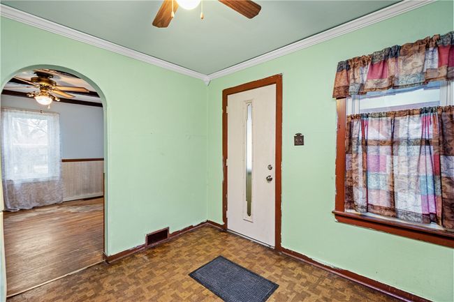 3910 Shepard Rd, House other with 3 bedrooms, 1 bathrooms and 2 parking in Gibsonia PA | Image 6