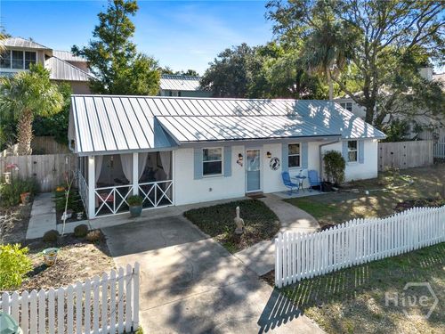 606 Jones Ave, Tybee Island, GA, 31328-9601 | Card Image