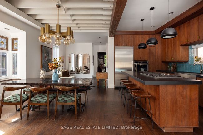 37 Gore Vale Ave, House other with 5 bedrooms, 5 bathrooms and 2 parking in Toronto ON | Image 9