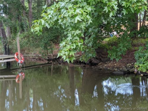 66 Birdhouse Ln, Foster, VA, 23056-2092 | Card Image