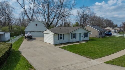 1037 Primrose Dr, West Carrollton, OH, 45449-2028 | Card Image