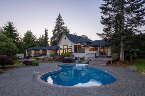 21850 River Rd, Maple Ridge, BC, V2X2C1 | Card Image