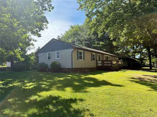 11 Cambridge Dr, Red Hook, NY, 12571-1612 | Card Image