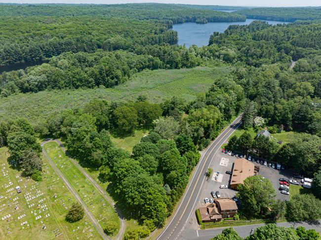 354 Black Rock Tpke, House other with 3 bedrooms, 1 bathrooms and null parking in Easton CT | Image 4