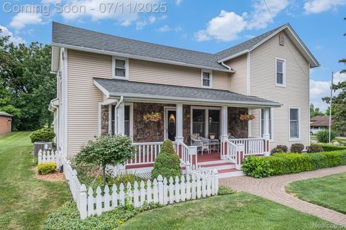 7488 Jennings Rd, Swartz Creek, MI, 48473-8865 | Card Image