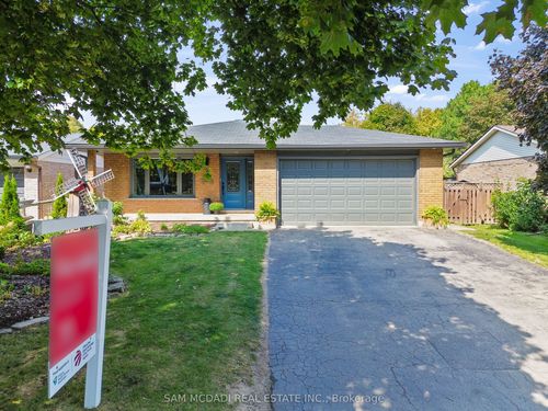 9 Rosewood Crt, Brantford, ON, N3R7C9 | Card Image