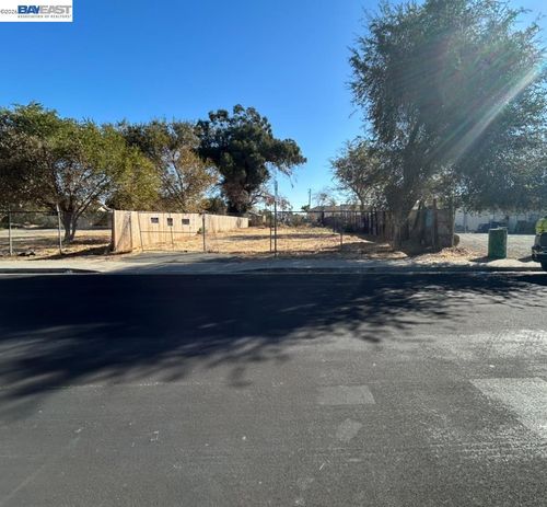 64 64 S Bella Monte Ave, Bay Point, CA, 94565 | Card Image